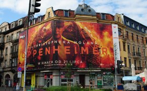Christopher's Nolan's movie Oppnehimer is now the favorite in the 2024 Best Picture odds.
