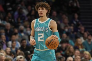 LaMelo Ball dribbling