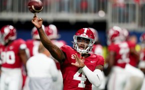Alabama Crimson Tide quarterback Jalen Milroe warms up